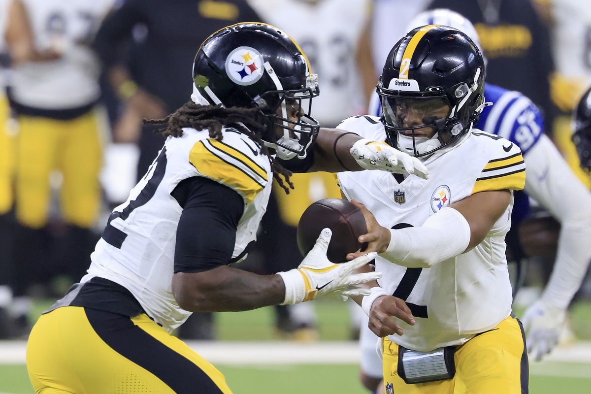 Pittsburgh Steelers v Indianapolis Colts